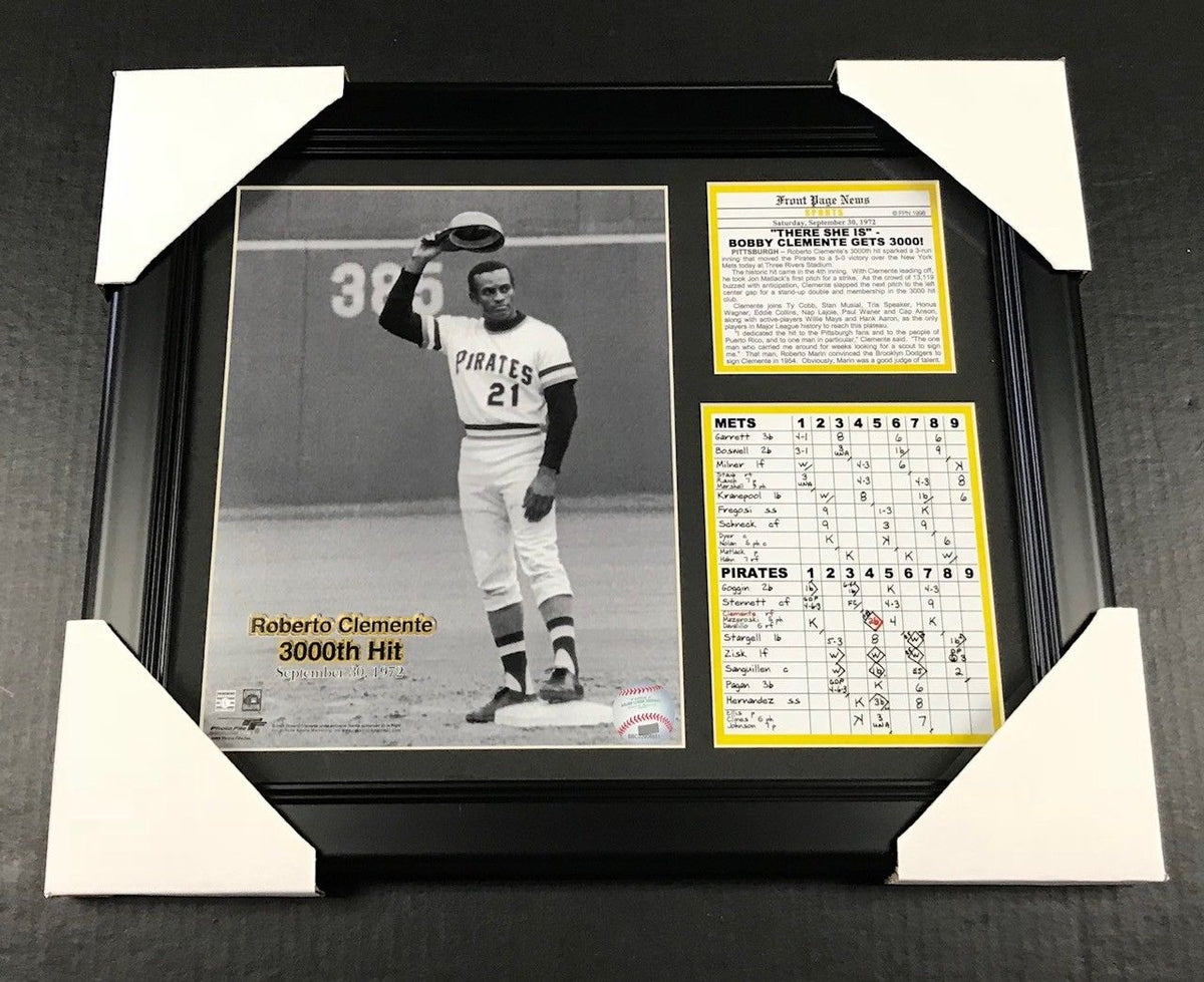 Roberto Clemente 3,000th Hit 11x14 Framed & Matted Photo