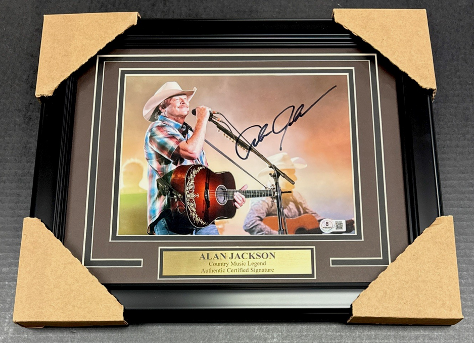 ALAN JACKSON COUNTRY MUSIC AUTOGRAPHED SIGNED 8X10 PHOTO FRAMED BAS BECKETT HOLO