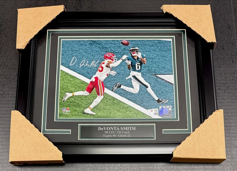 Devonta Smith Fanatics Authentic Eagles Super Bowl 59 LIX Autographed Framed 8x10 Photo