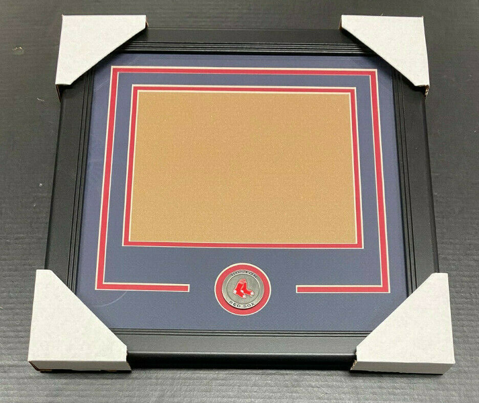 Boston Red Sox Medallion Frame Kit for 8x10 Photo Horizontal Mat