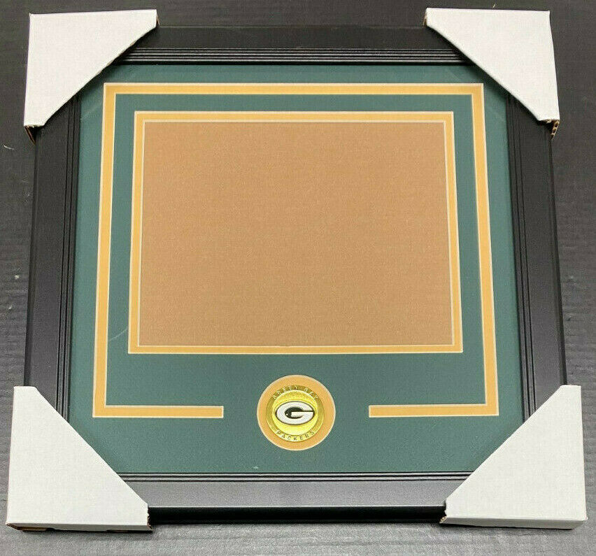Green Bay Packers Medallion 8x10 Photo Frame Kit Horizontal
