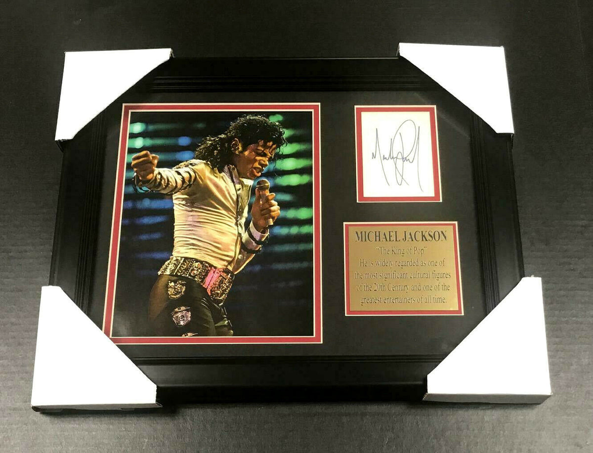 Michael Jackson Facsimile Autographed Magazine 8x10 Photo