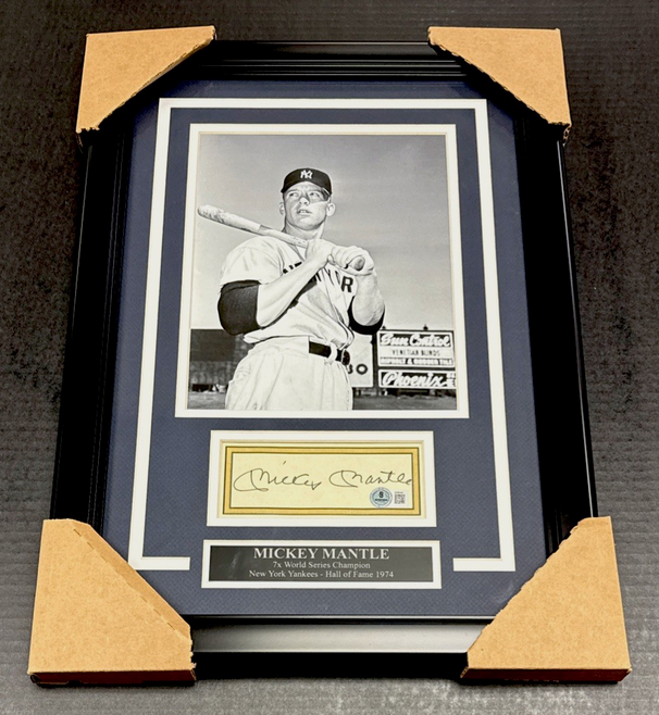 Mickey Mantle Autographed Framed Cut Beckett BAS 8x10 Photo New York Yankees