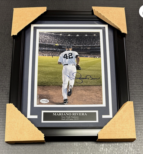 Mariano Rivera Autographed 8x10 Framed Photo New York Yankees JSA COA