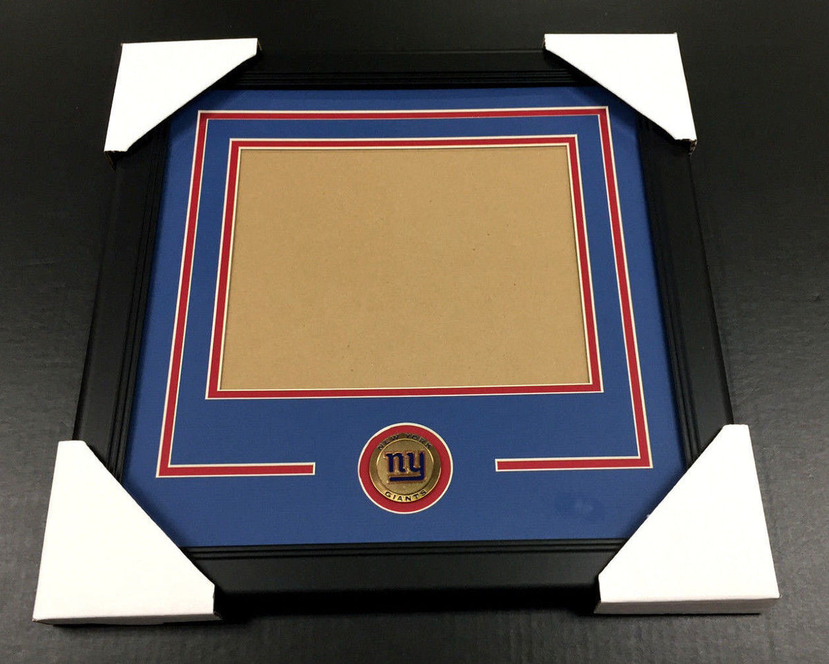 New York Giants Medallion Frame Kit 8x10 Photo Double Mat Horizontal
