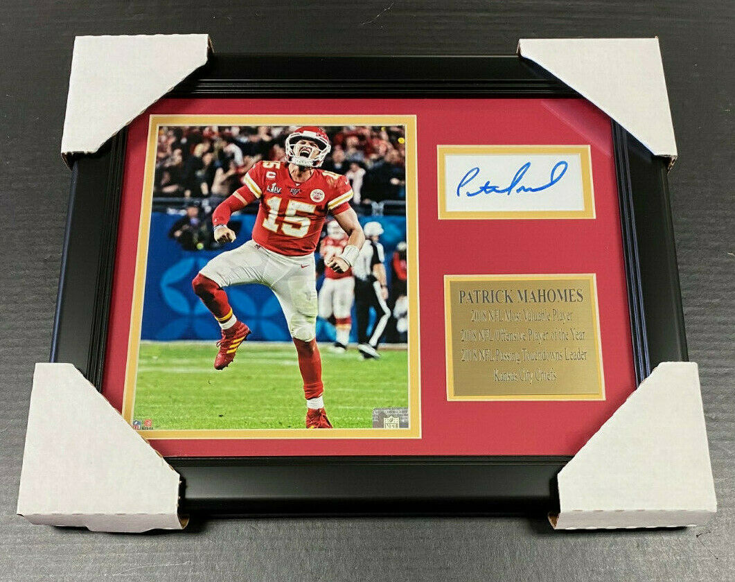 Patrick Mahomes Chiefs Facsimile Autographed Framed 8x10 Photo