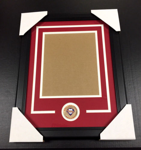 Philadelphia Phillies Medallion 8x10 Photo Frame Kit Vertical