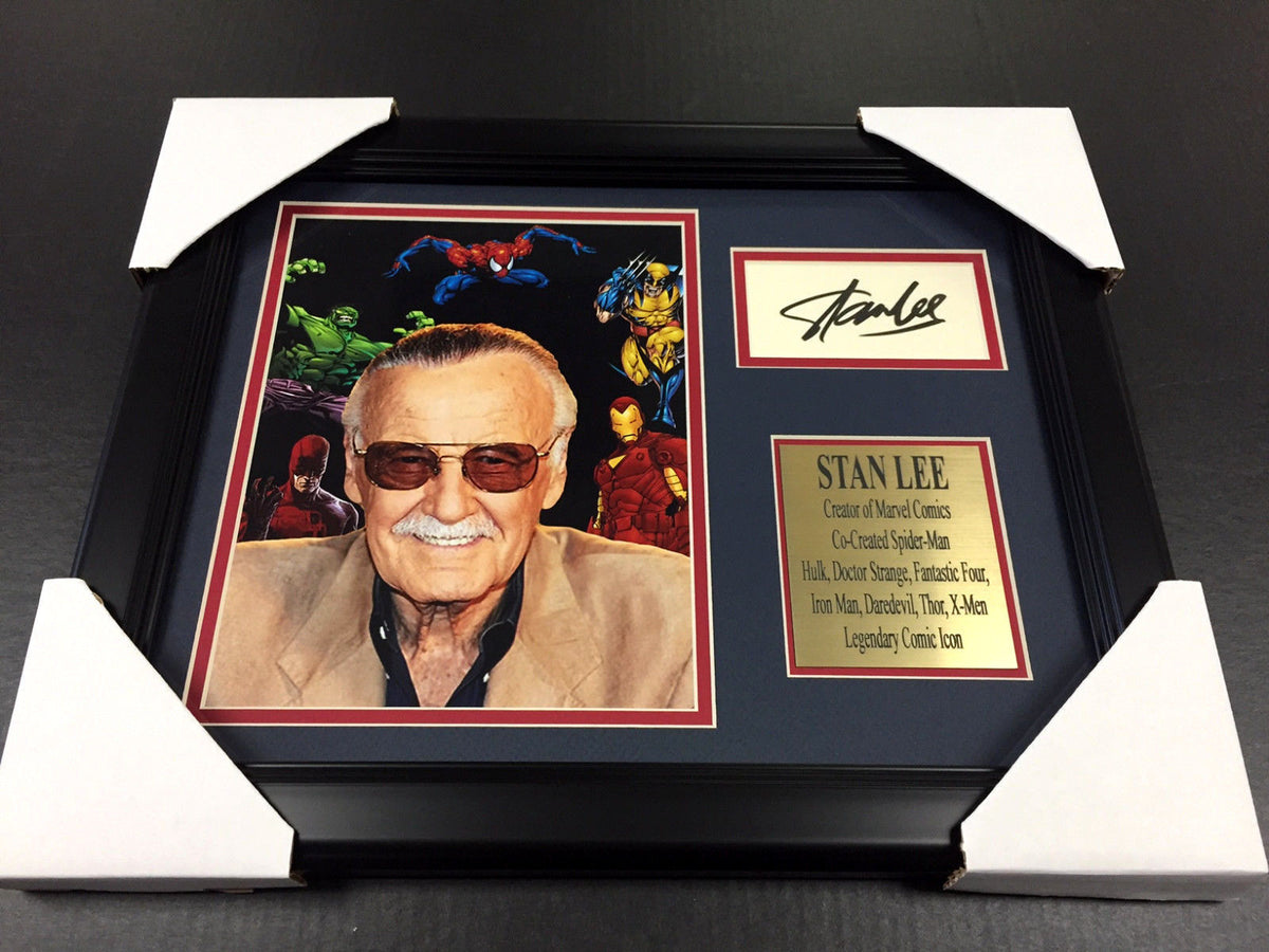 Stan Lee Autographed Reprint Framed 8x10 Amazing Spiderman Marvel Comic Photo